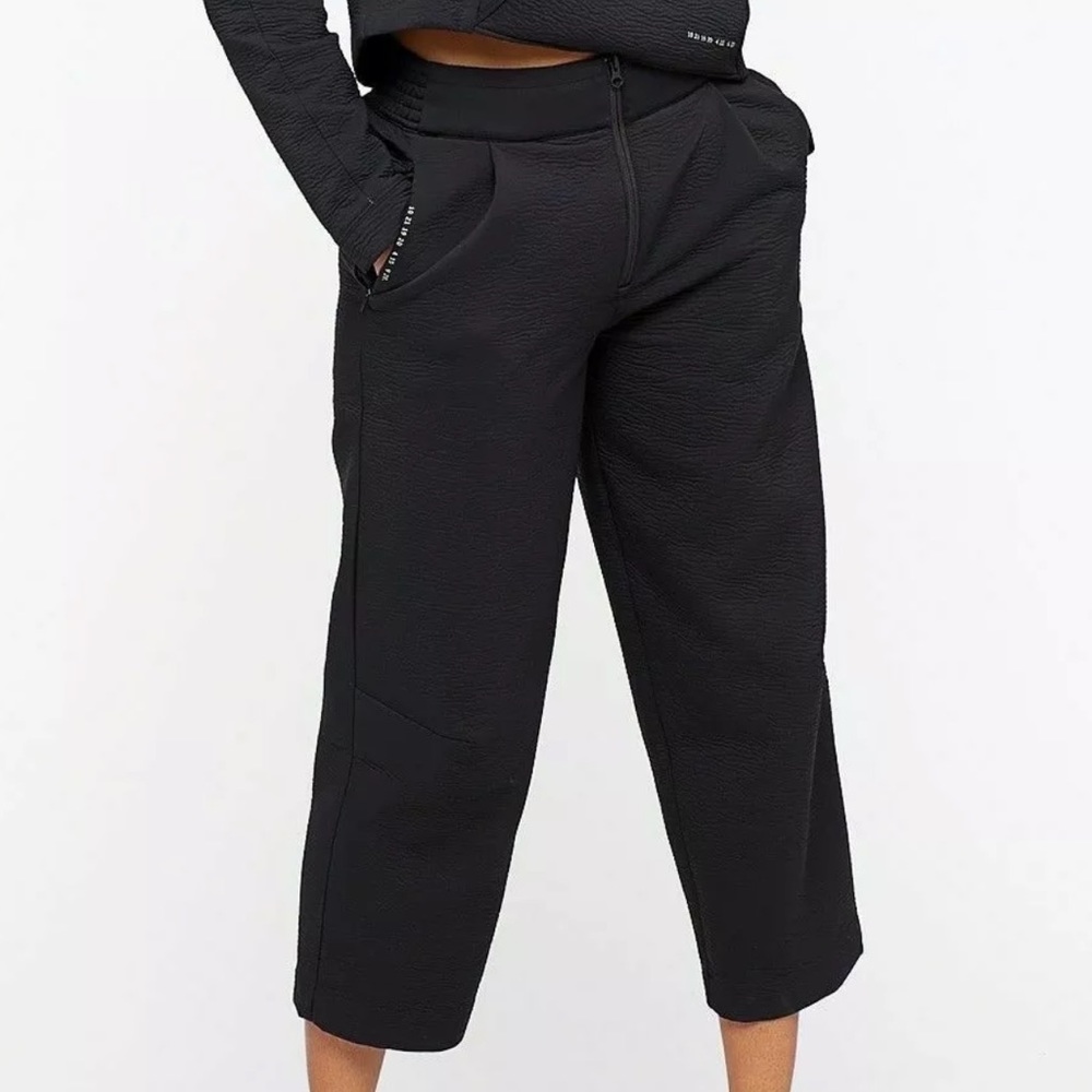 Nike Sportswear Tech Pack Woven Cropped Pants